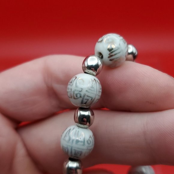 7 Inch 925 Sterling Silver White Scrolled Glass Handmade Bracelet - Picture 3 of 6